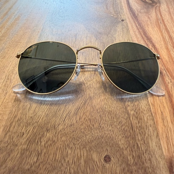 Ray-Ban Gold Frame Sunglasses with Dark Lenses main image 4
